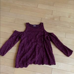 Off the shoulder long sleeve top